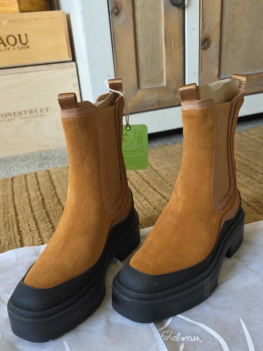 Sam Edelman Chelsea Platform Boots in Tan Saddle Suede Black Size 7